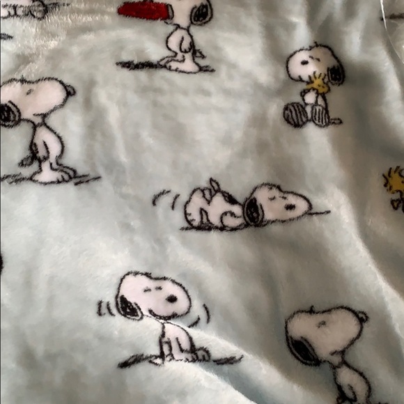 Berkshire Bedding Berkshire Peanuts Snoopy Velvetsoft Throw Poshmark
